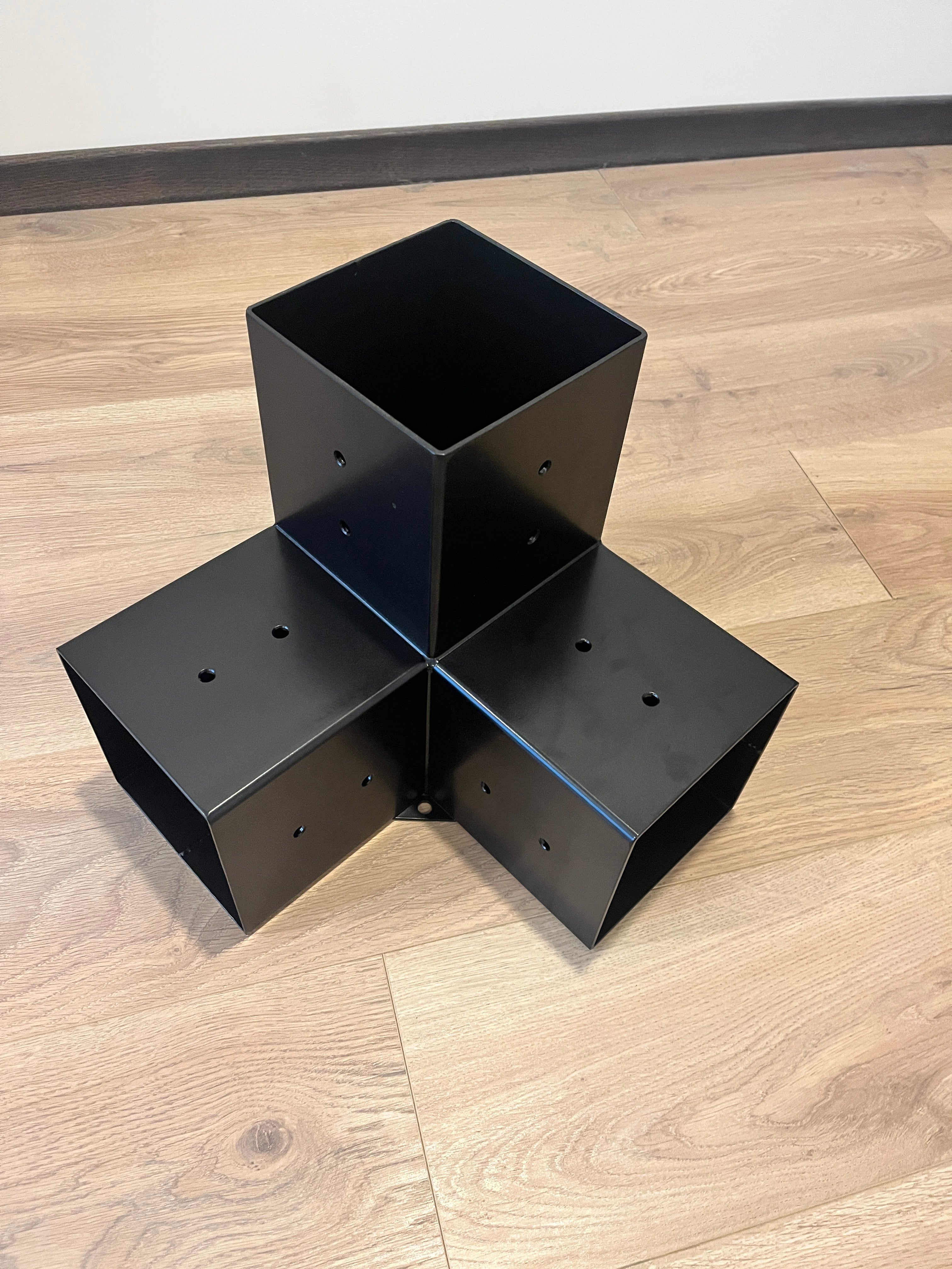 3-way Corner Bracket forPergola (145x145mm lumber)