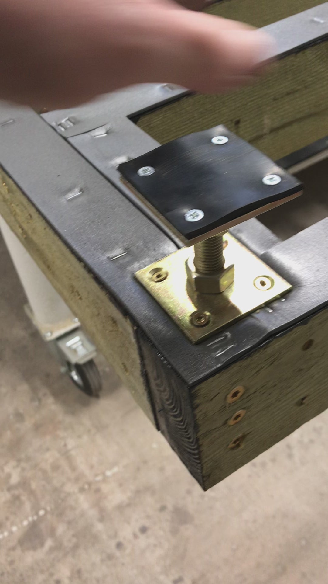 regulejams augstums terasei